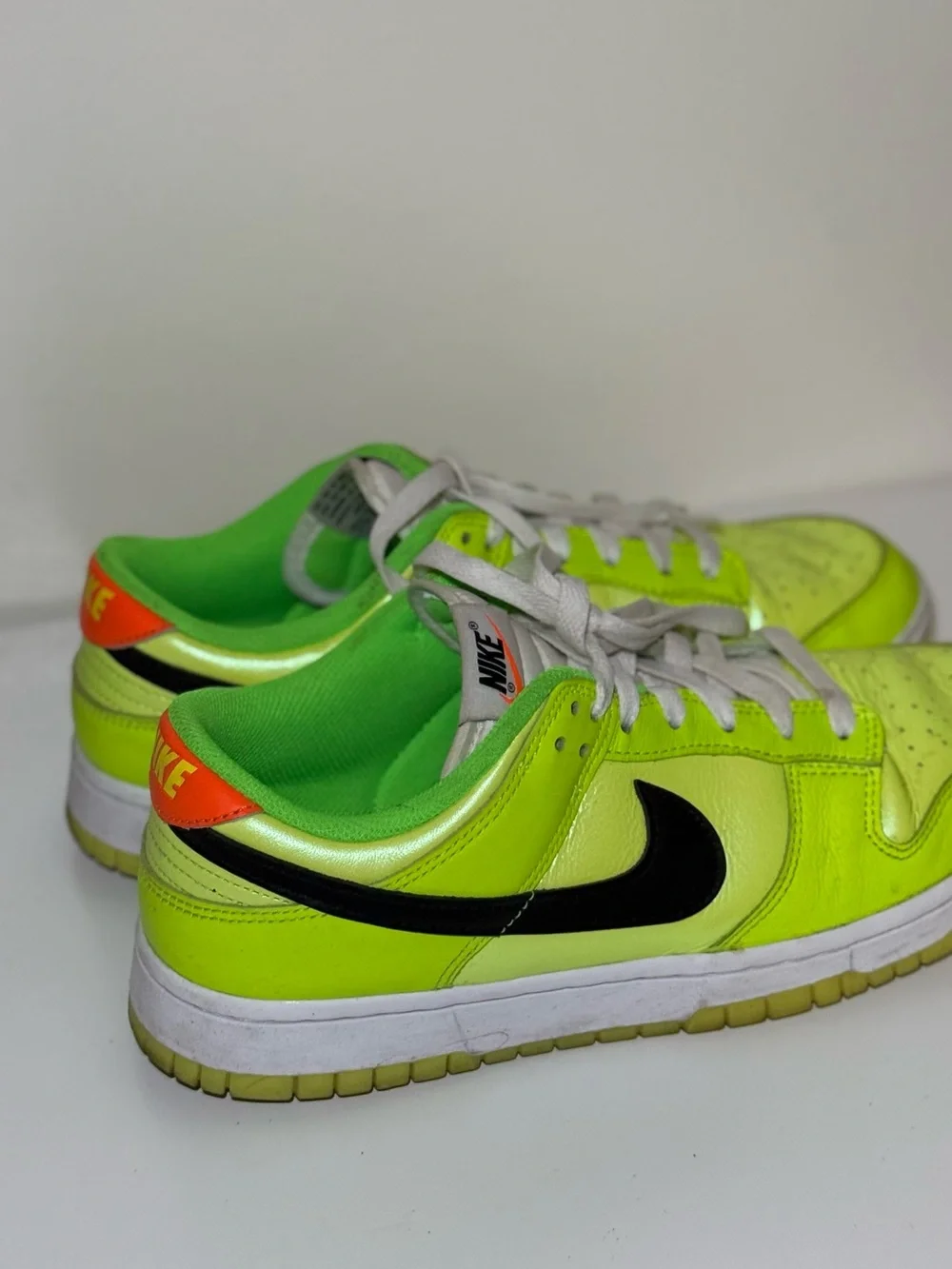 Nike Dunk Low SE 'Volt' Size 9 Men Green Neon Sneakers